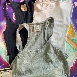 Lot of 3 Tanks Size M
